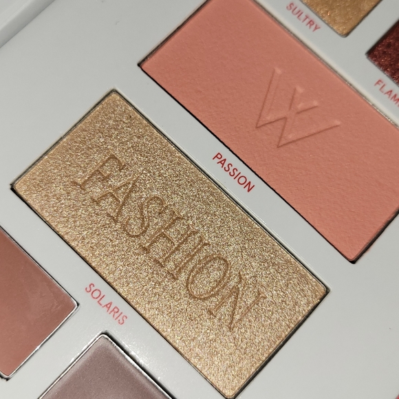 HTF☃️Face Need☃️BNIB LE Lise Watier x FASHION Soul On Fire Face Palette! Gorg!! - Picture 11 of 16